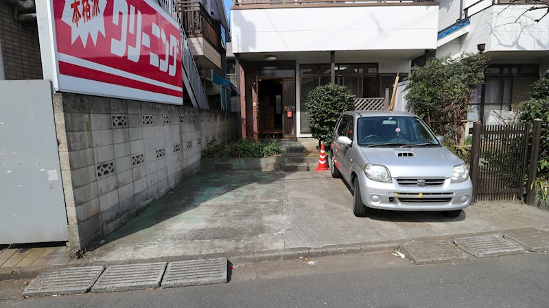 羽衣町二丁目戸建 駐車場