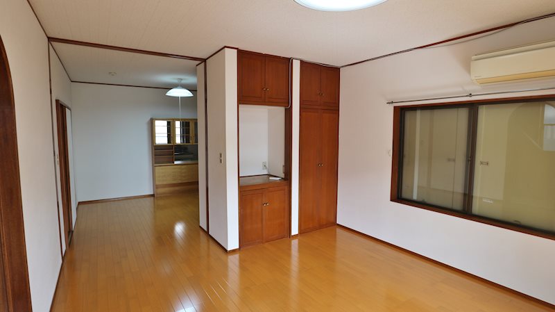羽衣町二丁目戸建 リビング