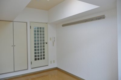 メゾンドフローレスⅡ ※写真は別室のものです。備品は装飾用です。